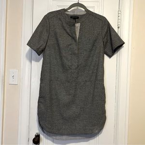 Banana Republic tunic WITH pockets